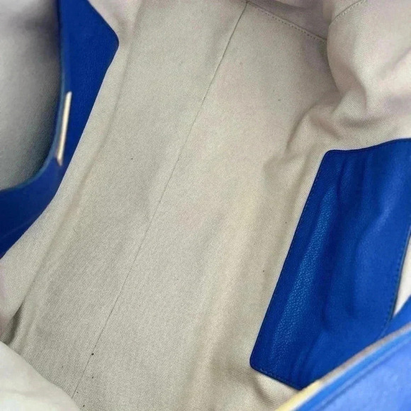 PRADA Vitello Daino Grained Leather with FREE ENTRUPY when purchased! - Picture 10 of 16